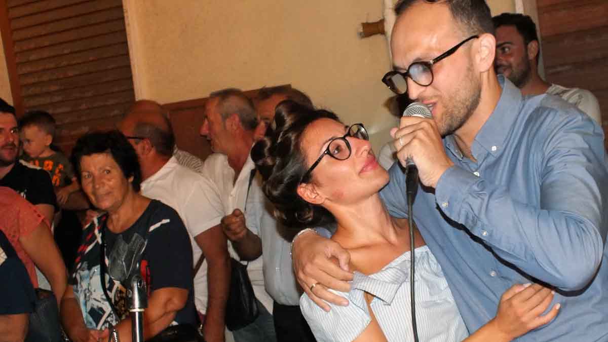 Polignano a Mare serenata sposa
