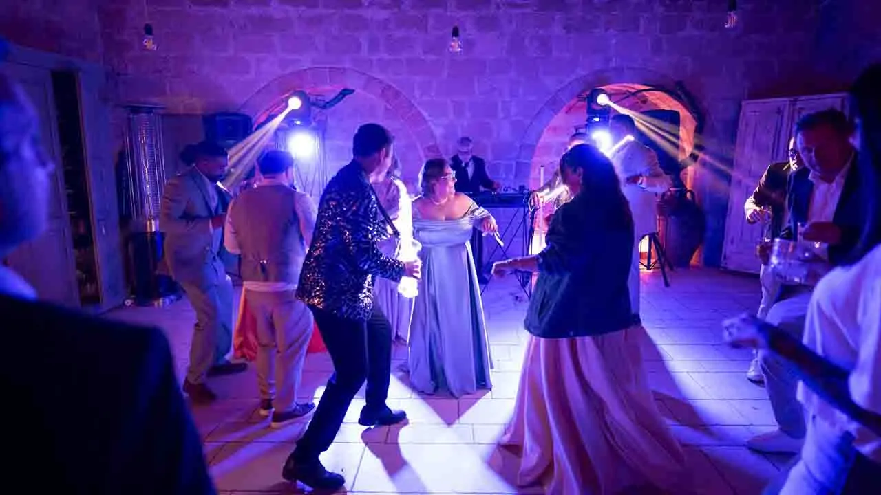 sax e dj per la musica del matrimonio o festa privata in Puglia e sud Italia
