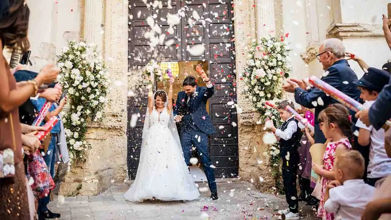 Lancio del riso matrimonio