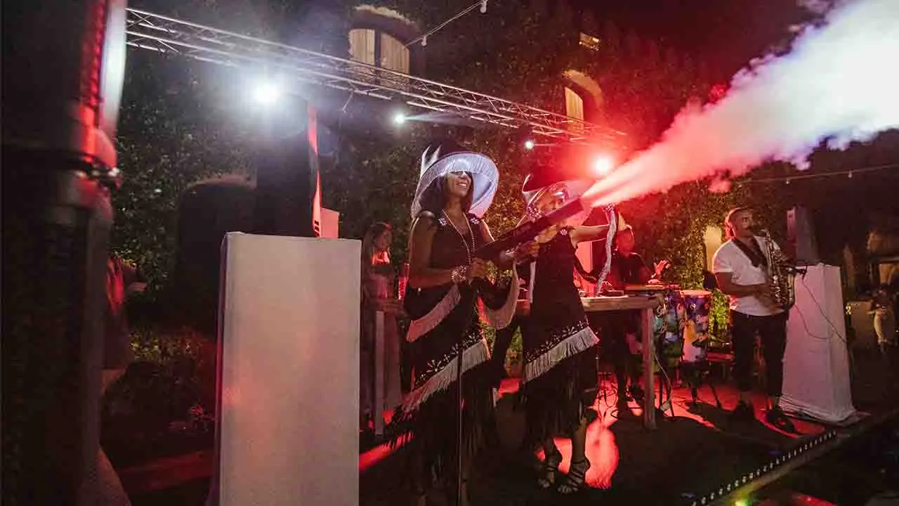 Tendenze musicali per i matrimoni 2026: live, DJ e moment show