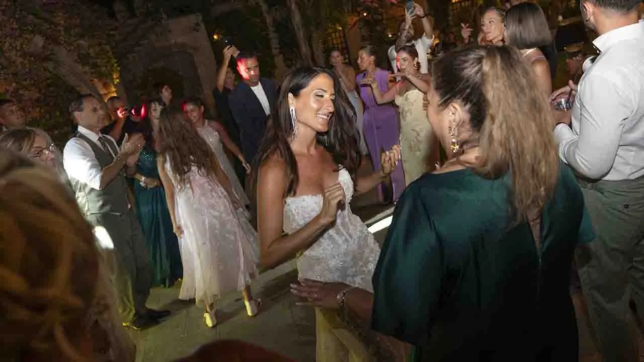 Luxury 3-day destination wedding in Puglia with elegant wedding music