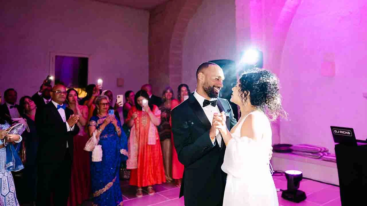 Canzone finale matrimonio: come scegliere il brano perfetto