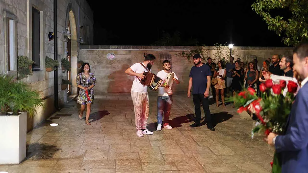 The Italian Serenata: Pre-Wedding Music Guide for Puglia